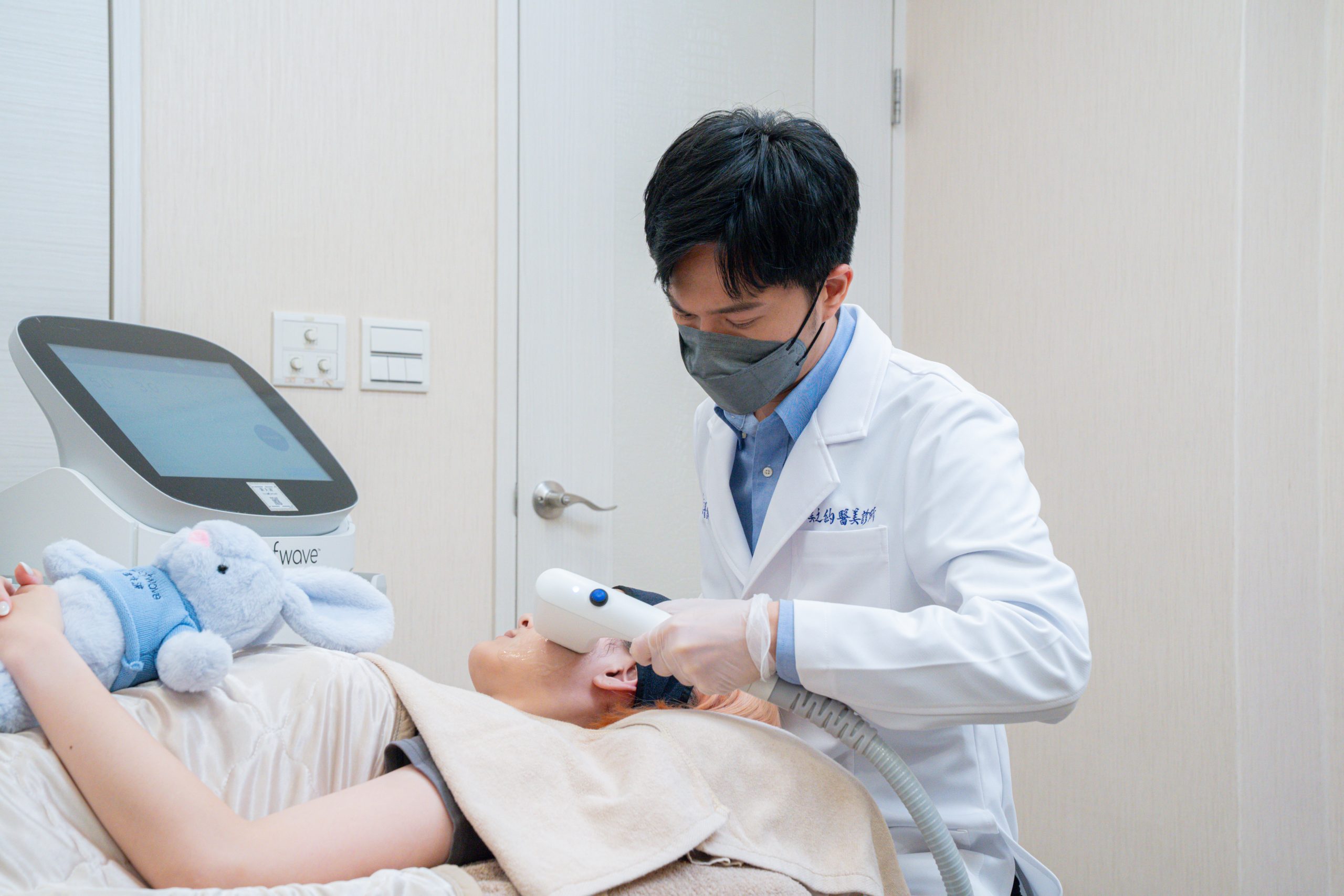 林沛鋒醫師施打索夫波